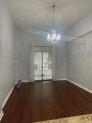 8395 SW 73rd Ave 314, Miami, FL 33143