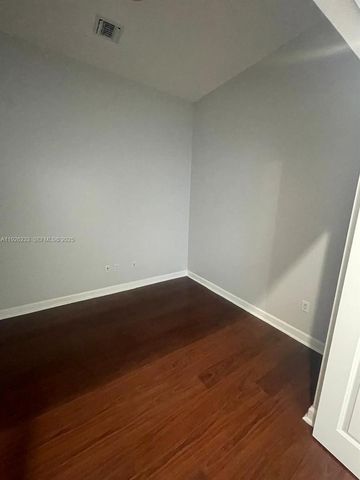 8395 SW 73rd Ave 314, Miami, FL 33143