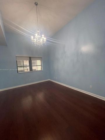 8395 SW 73rd Ave 314, Miami, FL 33143