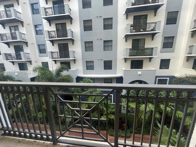 8395 SW 73rd Ave 314, Miami, FL 33143