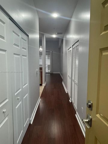 8395 SW 73rd Ave 314, Miami, FL 33143