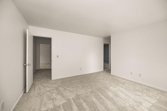 15 Haverhill Court, Ann Arbor, MI 48105