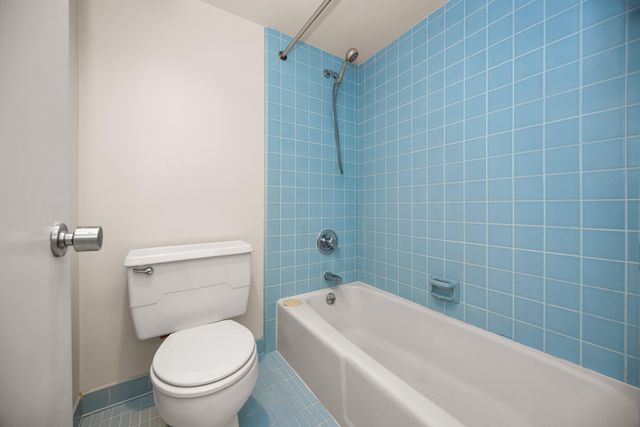 15 Haverhill Court, Ann Arbor, MI 48105