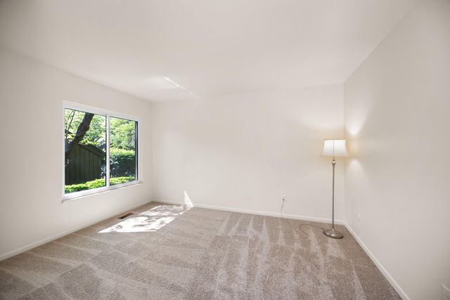 15 Haverhill Court, Ann Arbor, MI 48105