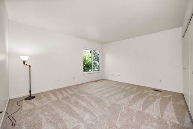 15 Haverhill Court, Ann Arbor, MI 48105