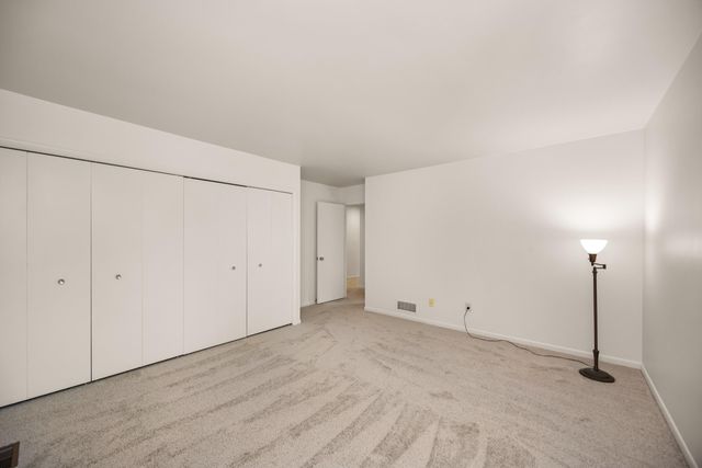 15 Haverhill Court, Ann Arbor, MI 48105