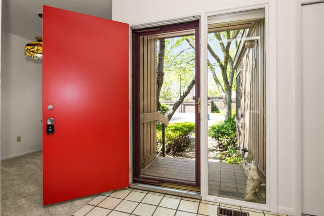 15 Haverhill Court, Ann Arbor, MI 48105