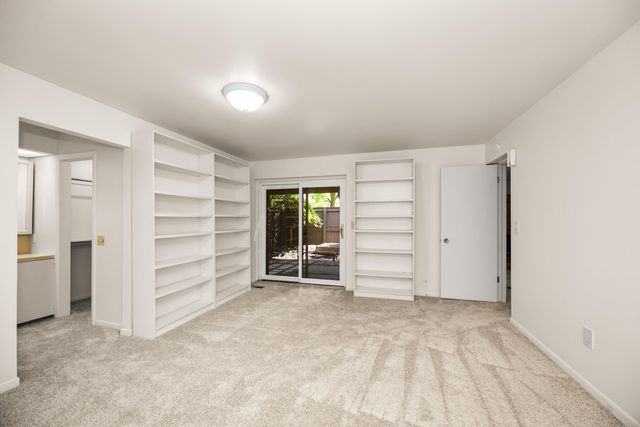15 Haverhill Court, Ann Arbor, MI 48105