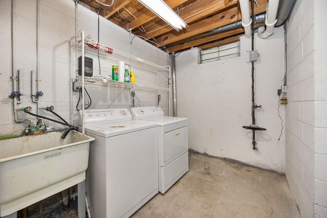 15 Haverhill Court, Ann Arbor, MI 48105
