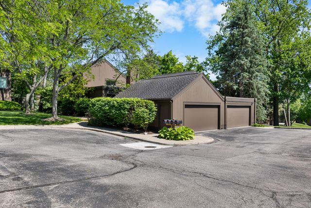 15 Haverhill Court, Ann Arbor, MI 48105