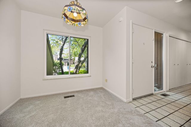 15 Haverhill Court, Ann Arbor, MI 48105