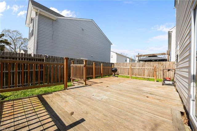 101 Ripon WAY, Newport News, VA 23608