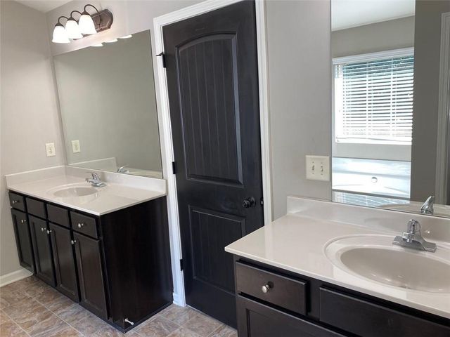 2392 Newbury Oaks Court, Lawrenceville, GA 30044