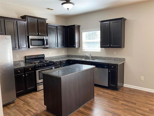 2392 Newbury Oaks Court, Lawrenceville, GA 30044