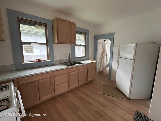 1107 State Street, Saginaw, MI 48602