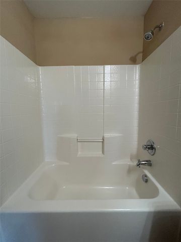 5865 Fir Tree Lane, Fort Worth, TX 76123