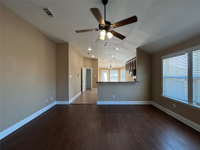 5865 Fir Tree Lane, Fort Worth, TX 76123