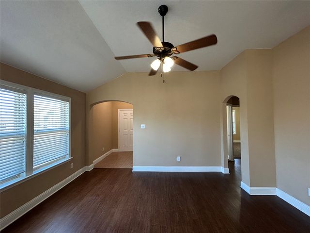 5865 Fir Tree Lane, Fort Worth, TX 76123