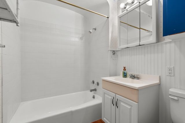 2231 Lakeway Avenue, Kalamazoo, MI 49001