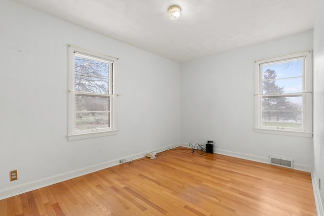 2231 Lakeway Avenue, Kalamazoo, MI 49001