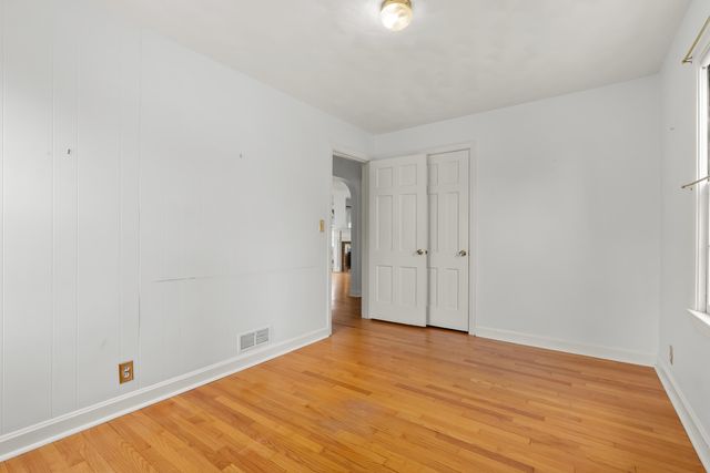 2231 Lakeway Avenue, Kalamazoo, MI 49001