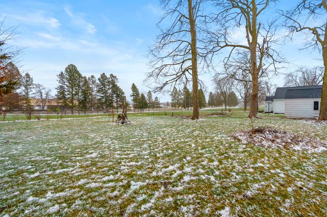 2231 Lakeway Avenue, Kalamazoo, MI 49001