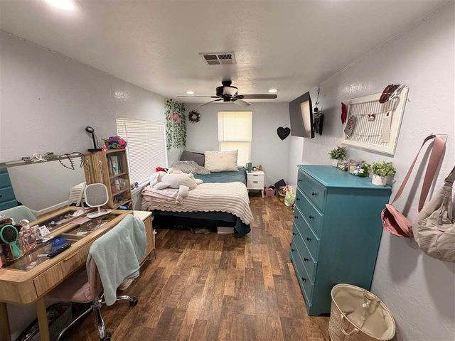 155 Twin Circle Dr, Elgin, OK 73538