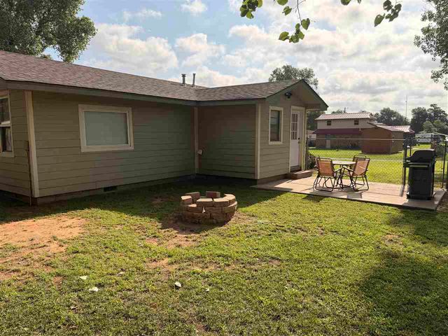 155 Twin Circle Dr, Elgin, OK 73538