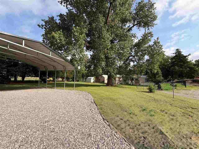 155 Twin Circle Dr, Elgin, OK 73538
