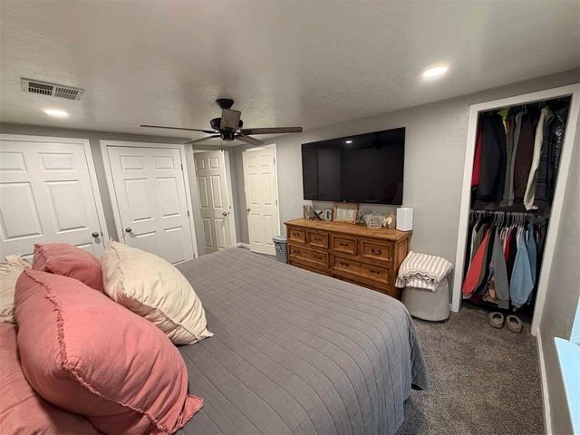 155 Twin Circle Dr, Elgin, OK 73538