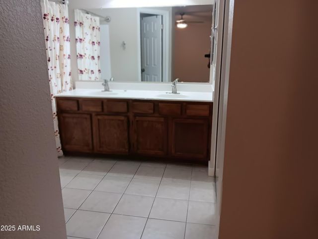 6827 W AIRE LIBRE Avenue, Peoria, AZ 85382