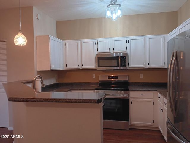 6827 W AIRE LIBRE Avenue, Peoria, AZ 85382