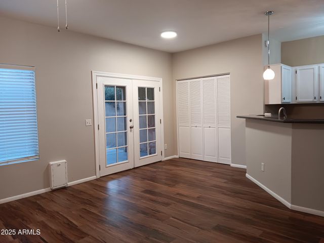 6827 W AIRE LIBRE Avenue, Peoria, AZ 85382