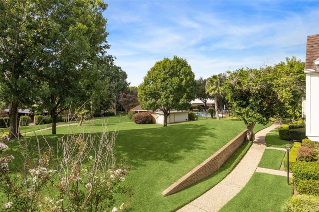 9481 Fondren Road, Houston, TX 77074