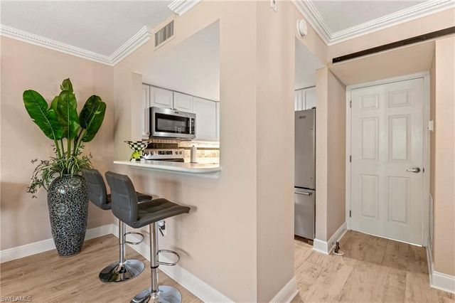 950 7th AVE S # 23, Naples, FL 34102