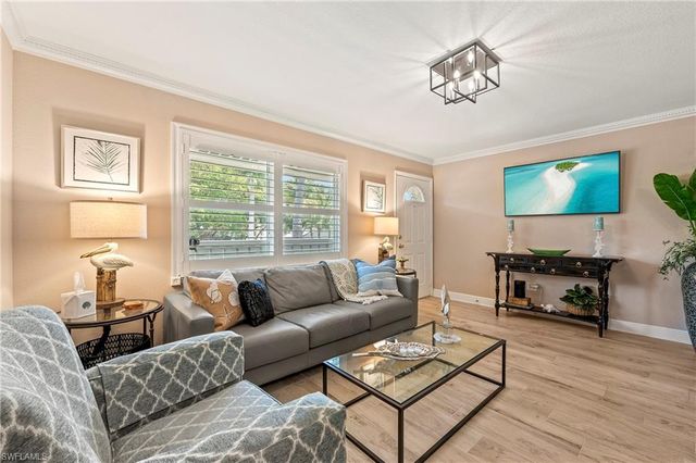 950 7th AVE S # 23, Naples, FL 34102