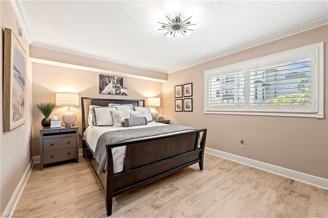 950 7th AVE S # 23, Naples, FL 34102