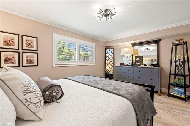 950 7th AVE S # 23, Naples, FL 34102