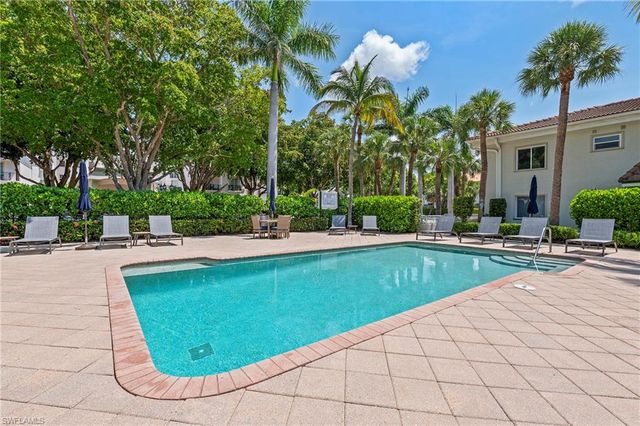 950 7th AVE S # 23, Naples, FL 34102