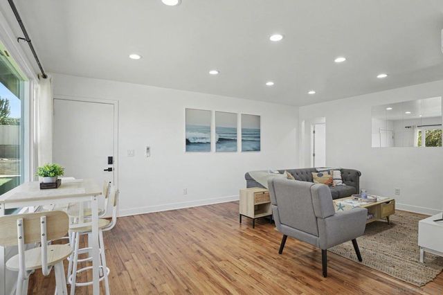 4637 Del Mar, San Diego, CA 92107