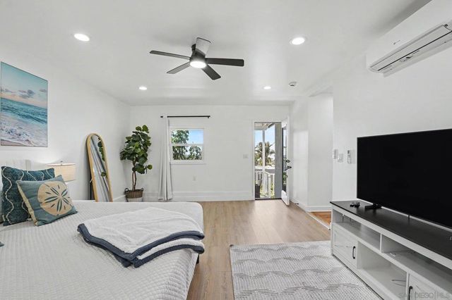 4637 Del Mar, San Diego, CA 92107