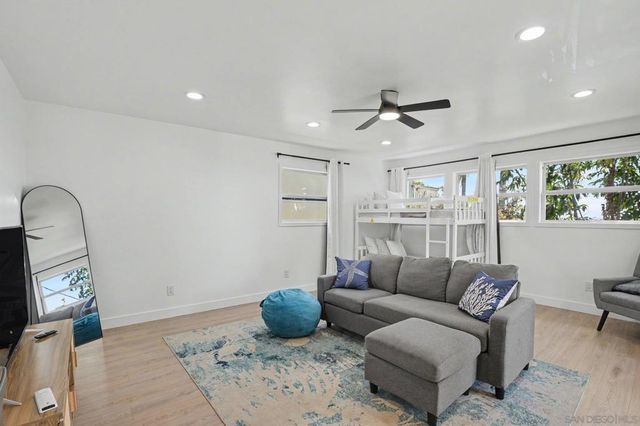 4637 Del Mar, San Diego, CA 92107