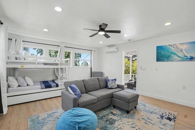 4637 Del Mar, San Diego, CA 92107