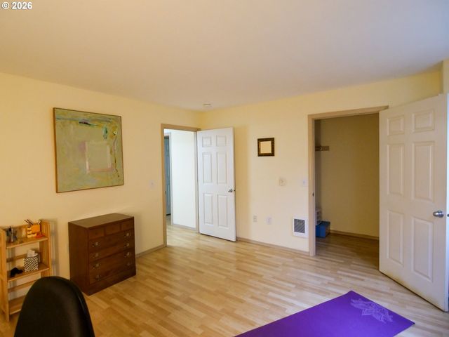 5142 Sw MULTNOMAH Blvd A, Portland, OR 97219