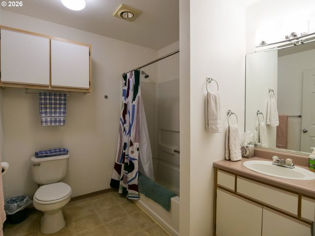 5142 Sw MULTNOMAH Blvd A, Portland, OR 97219