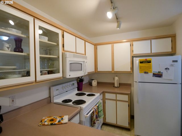 5142 Sw MULTNOMAH Blvd A, Portland, OR 97219