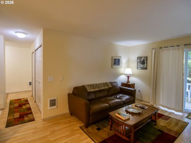 5142 Sw MULTNOMAH Blvd A, Portland, OR 97219