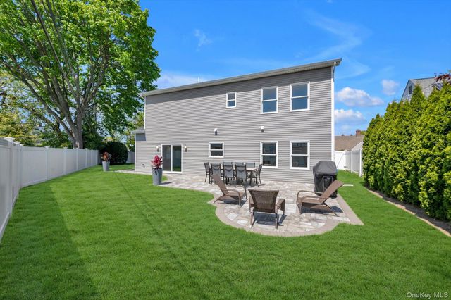 41 Patience Lane, Westbury, NY 11590