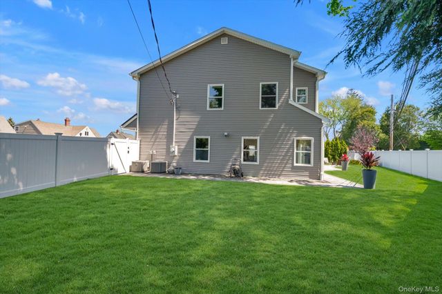 41 Patience Lane, Westbury, NY 11590
