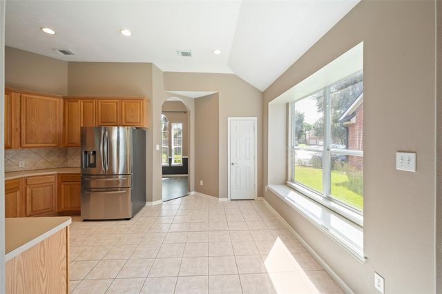 406 Stockbridge Lane, Dickinson, TX 77539